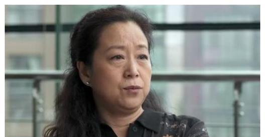 张国立前妻东山再起，身家不菲却丑陋不堪，再谈张国立直言太狠心