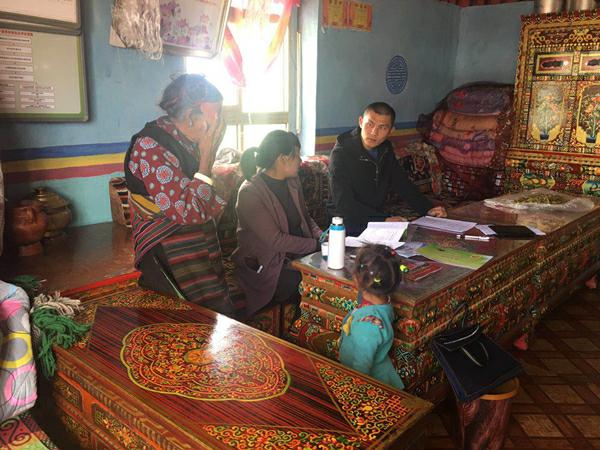 西藏女大学生村官_基层公务员西藏岗巴县_上海工程技术大学毕业生黄海