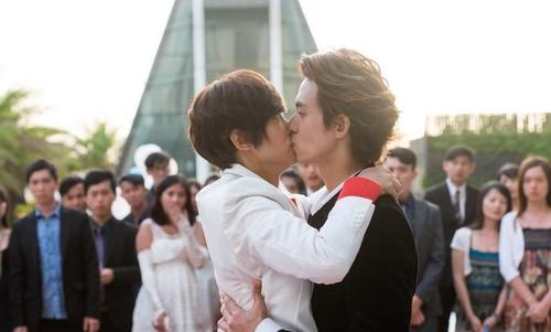 陈楚河黄金单身汉吻戏_陈楚河黄金单身汉直播_陈楚河方便面头造型