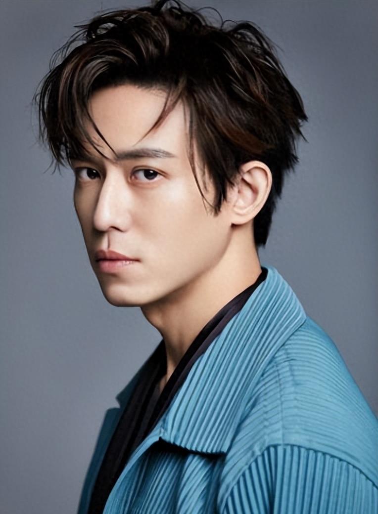 陈楚河黄金单身汉吻戏_陈楚河 父亲 黑帮教父_陈楚河 演艺生涯 星探发现