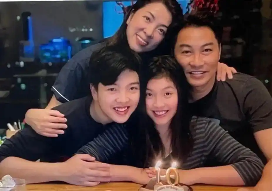 谭纪雄老婆_谭耀文 Fiona 娱乐圈婚姻忠贞