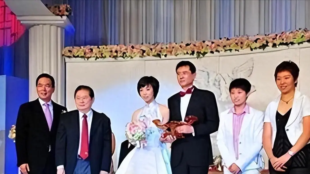 张怡宁 袁立 恋情曝光_徐威 袁立 分手原因_张怡宁老公徐威前妻