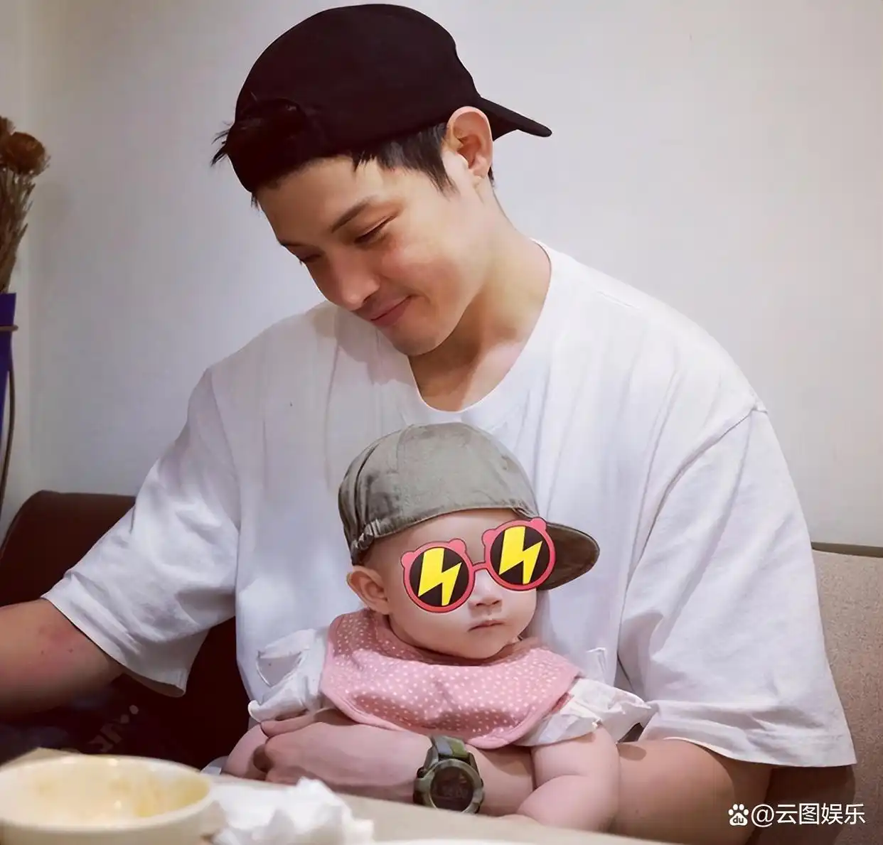 寇家瑞父亲_寇家瑞女儿近照_寇世勋孙女生日