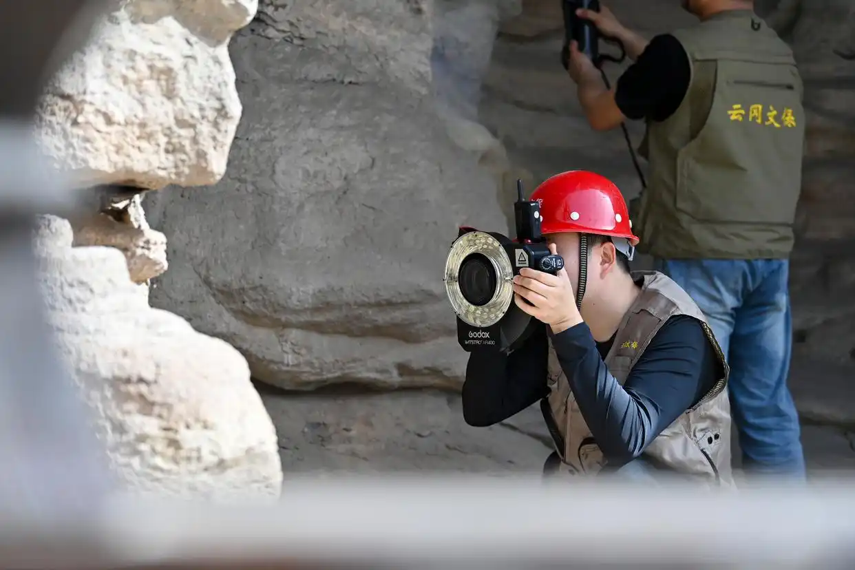 云冈大佛都被山西消防喊来上班_云冈研究院文物保护_云冈石窟保护研究