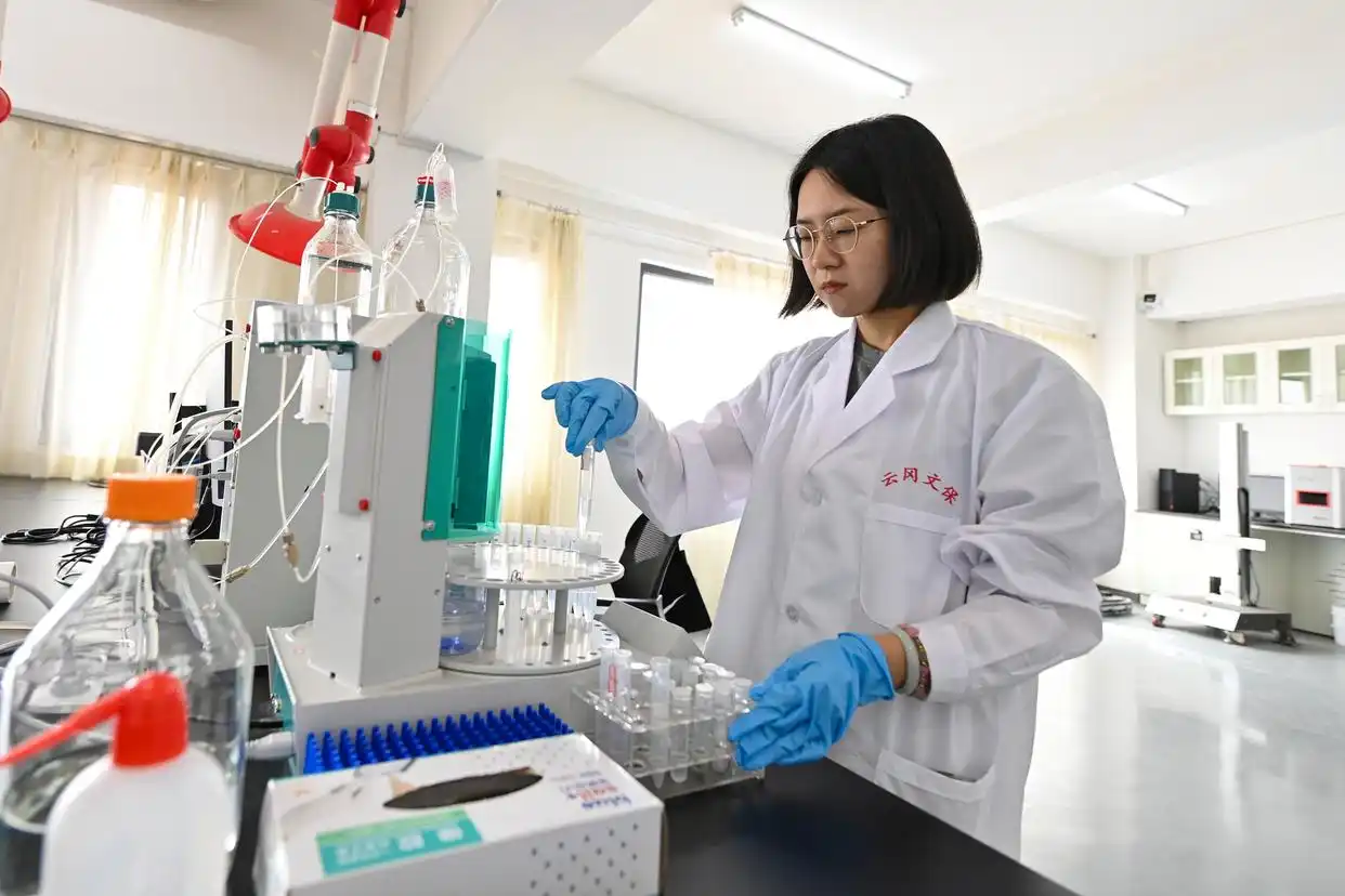 云冈大佛都被山西消防喊来上班_云冈研究院文物保护_云冈石窟保护研究