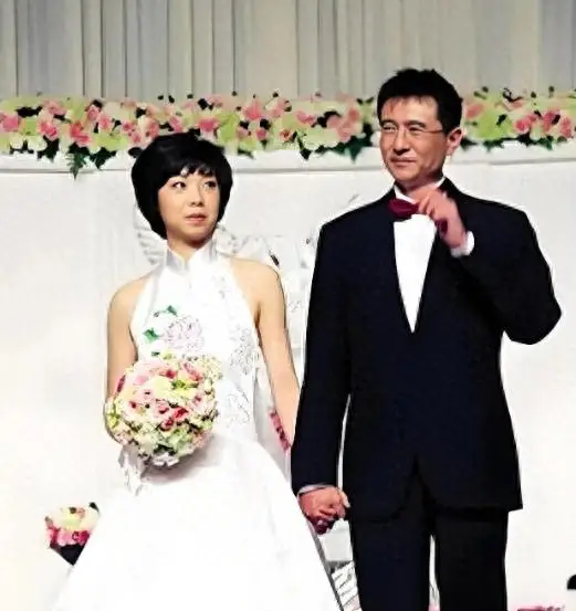 徐威与袁立十二年的恋情_金融家徐威与乒乓球运动员张怡宁_张怡宁老公徐威前妻