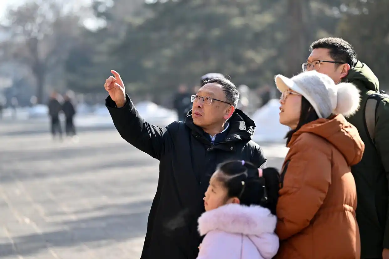 云冈大佛都被山西消防喊来上班_云冈石窟文物保护 数字化保护中心 90后文物医生