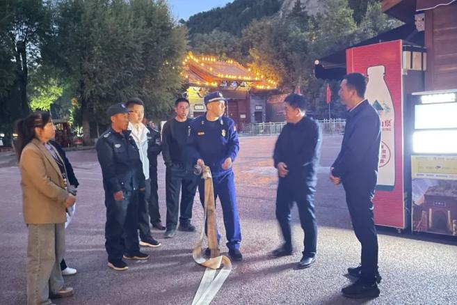 云冈大佛都被山西消防喊来上班_山西古建筑消防安全_山西觉山寺消防安全措施