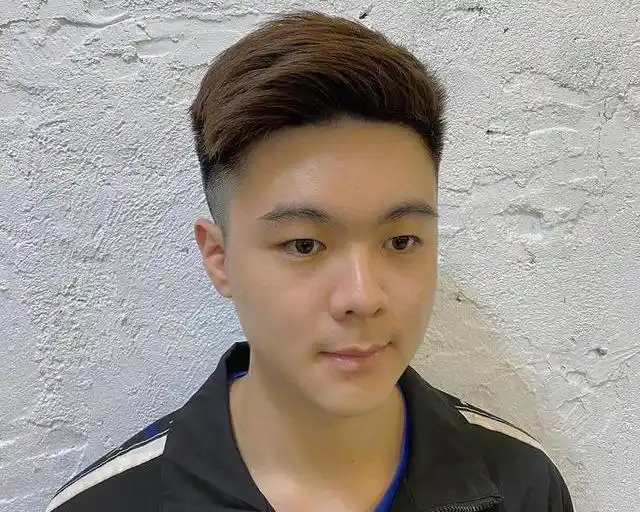 男士寸头发型_男生发型名称图片_男士偏分刻痕发型