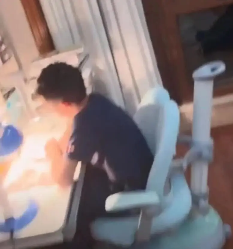 杨乐乐二胎怀孕动态_杨乐乐悄悄迎来的第二个孩子_杨乐乐回应独自手术汪涵未陪同