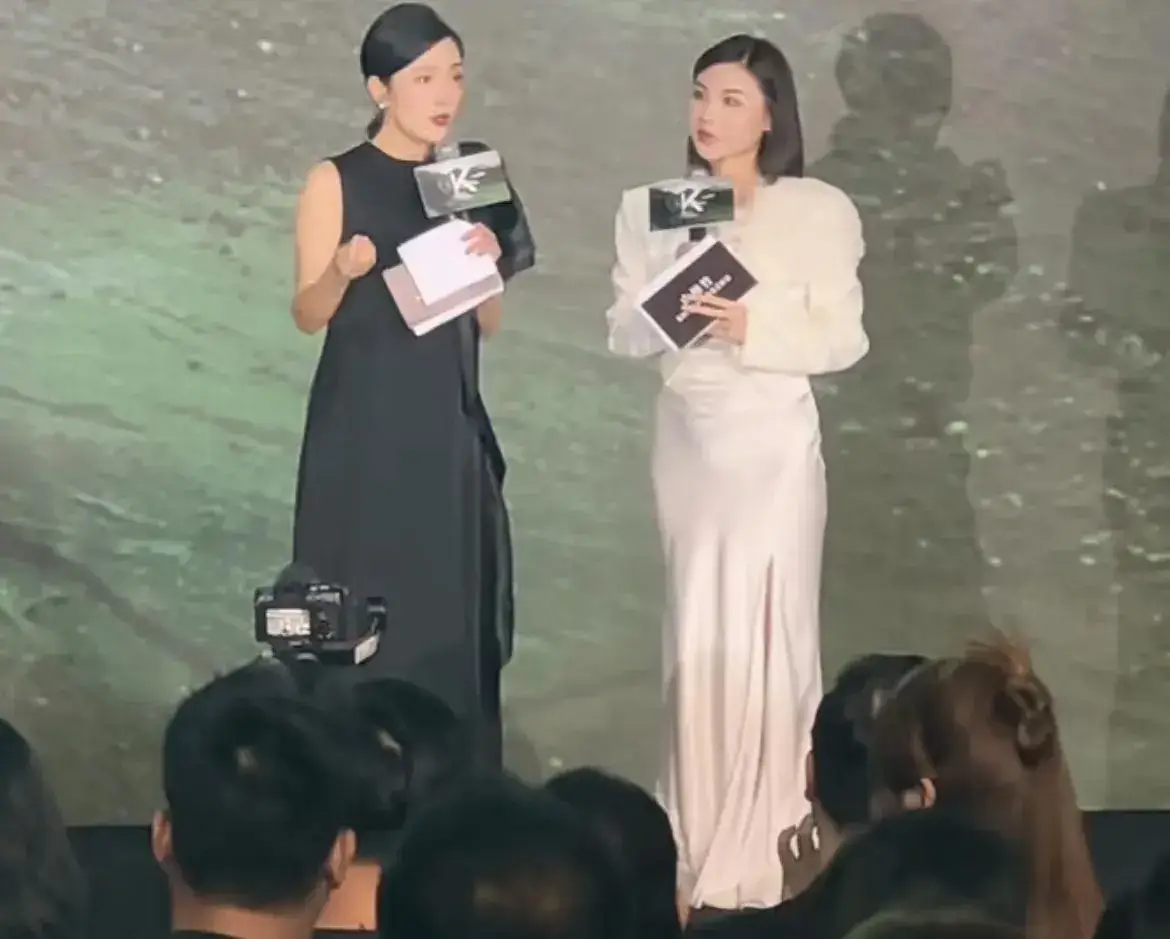 杨乐乐回应独自手术汪涵未陪同_杨乐乐特种兵式日程_汪涵妻子生活差距