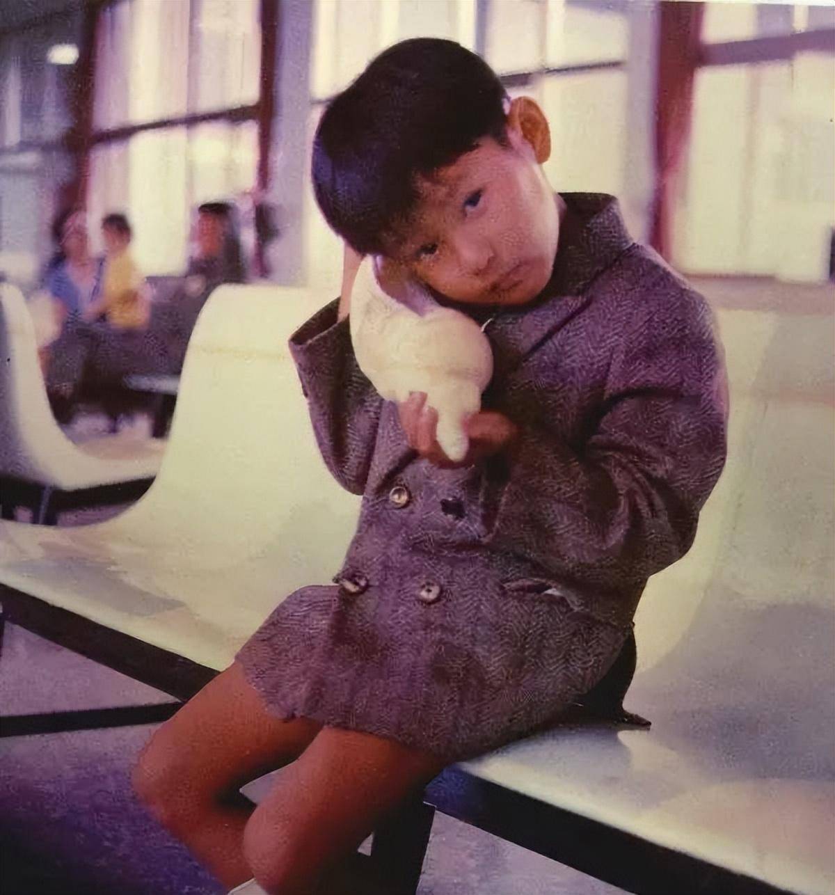 张信哲 初恋故事_谢丽金喜欢张信哲_张信哲 未婚原因