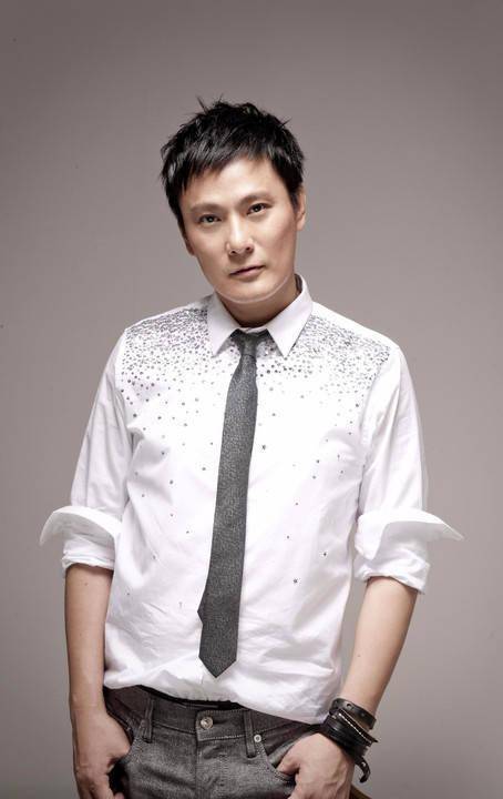 张信哲 初恋故事_张信哲 未婚原因_谢丽金喜欢张信哲