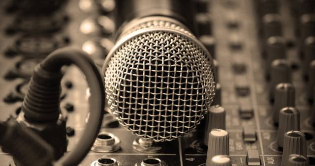 蜻蜓FM内容付费模式 PUGC内容模式 移动音频平台资本布局_蜻蜓fm网络收音机