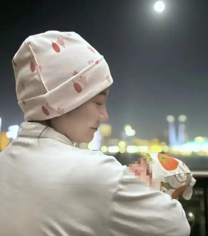 泰国坠崖孕妇离婚案宣判:准予离婚_孕妇泰国坠崖案离婚判决_南京市秦淮区人民法院涉外离婚案