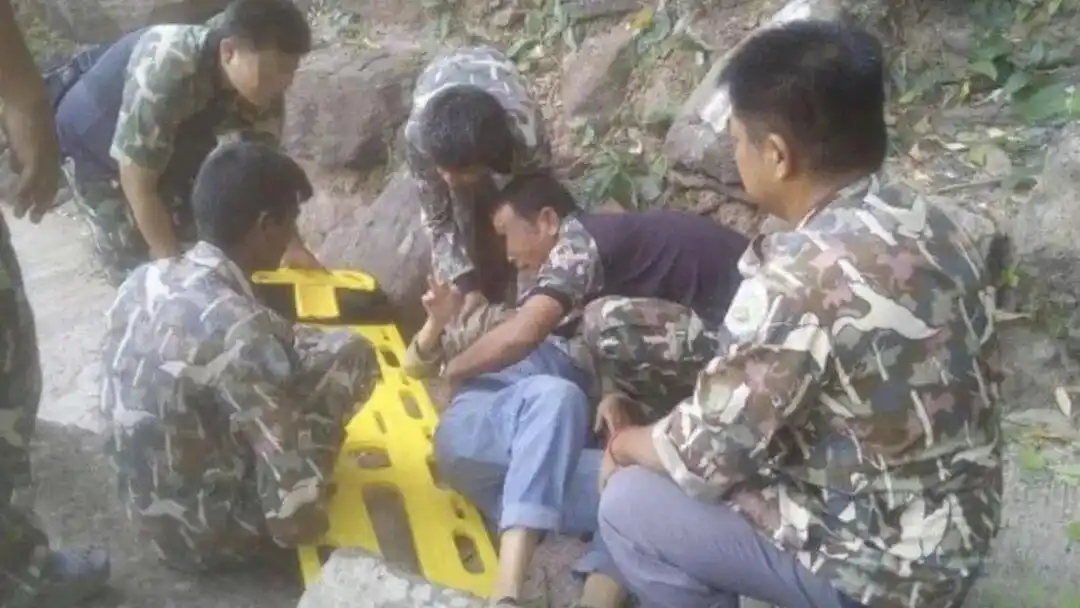 怀有身孕泰国悬崖推妻案_泰国坠崖孕妇离婚案宣判：准予离婚_王暖暖泰国离婚案