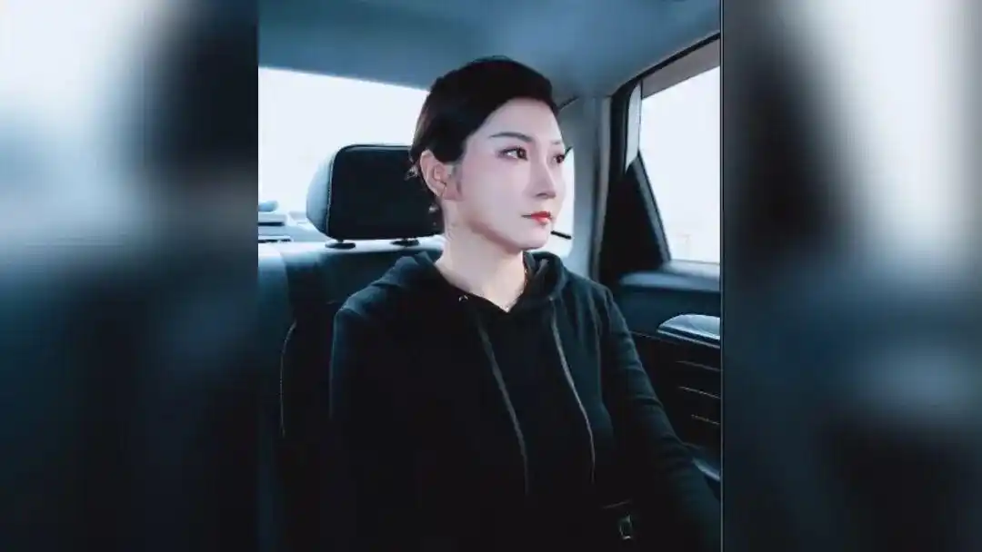 王暖暖泰国离婚案_泰国坠崖孕妇离婚案宣判：准予离婚_怀有身孕泰国悬崖推妻案