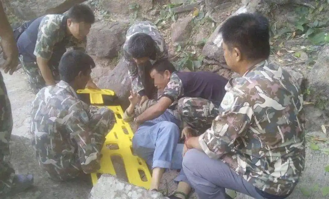 孕妇泰国坠崖案 王暖暖 离婚案_泰国坠崖孕妇离婚案宣判：准予离婚