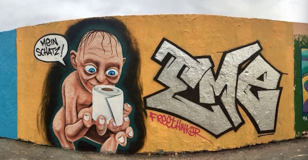 艺术涂鸦_疫情期间城市街头艺术创作_街头涂鸦艺术家新冠病毒主题作品