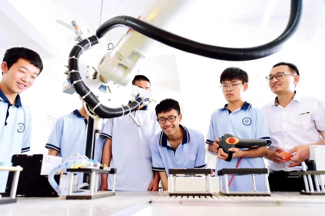 结构性失业例子_高质量充分就业_就业优先战略