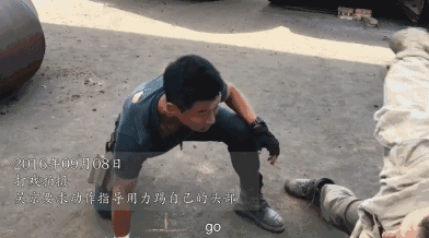 吴京成长经历_吴京战狼肌肉图片大全_吴京为戏拼命的狠