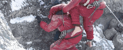 吴京战狼肌肉图片大全_吴京成长经历_吴京为戏拼命的狠