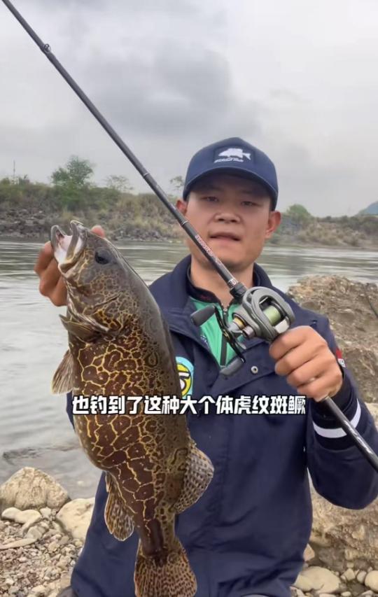 钓鱼爱好者溺亡事件_水库垂钓视频_谈二娃钓鱼悲剧