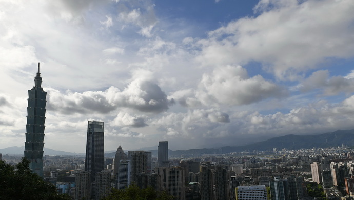 洪秀柱 两岸和平统一 俄乌冲突_洪秀柱:祖国完全统一才是台湾的前途