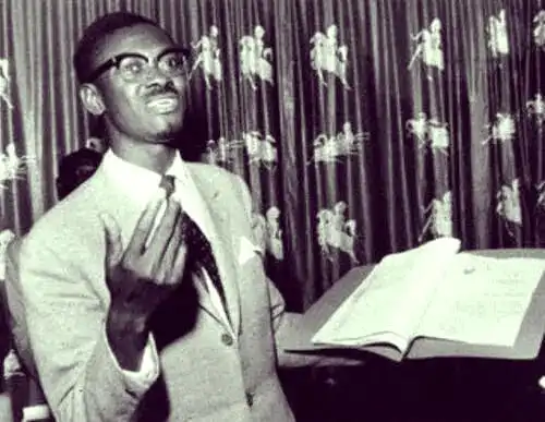 美国情报机构调查_战地记者弗尔切克逝世_美国战地记者