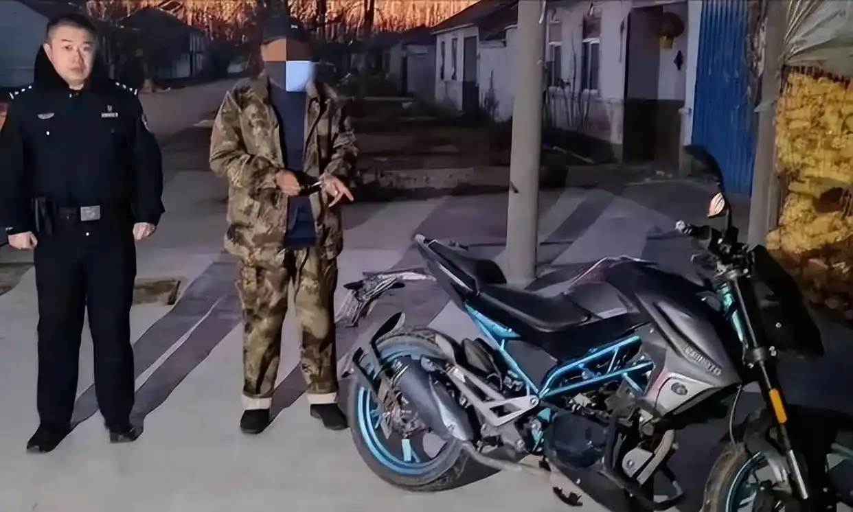 男子刷短视频发现妻子再婚真相_奇葩新闻标题_奇葩新闻盘点