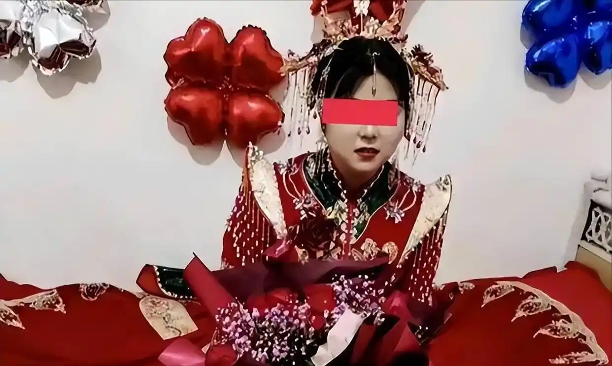 男子刷短视频发现妻子再婚真相_奇葩新闻盘点_奇葩新闻标题