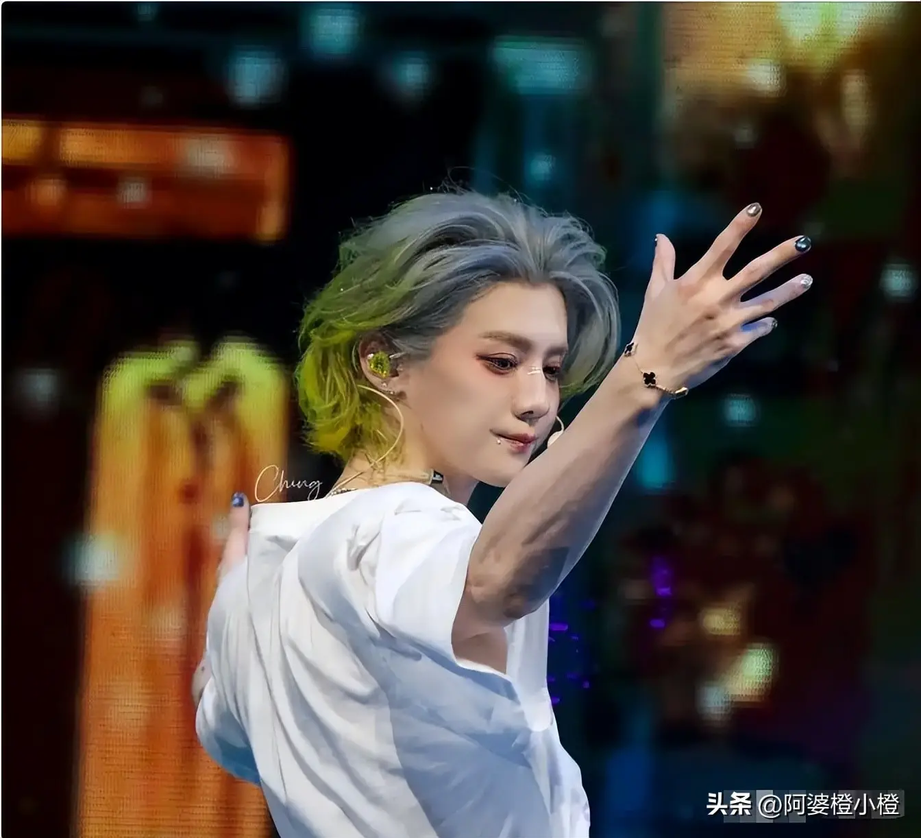 鹿晗关晓彤感情传闻_鹿晗演唱会暴瘦原因_白鹿回应暴瘦到86斤