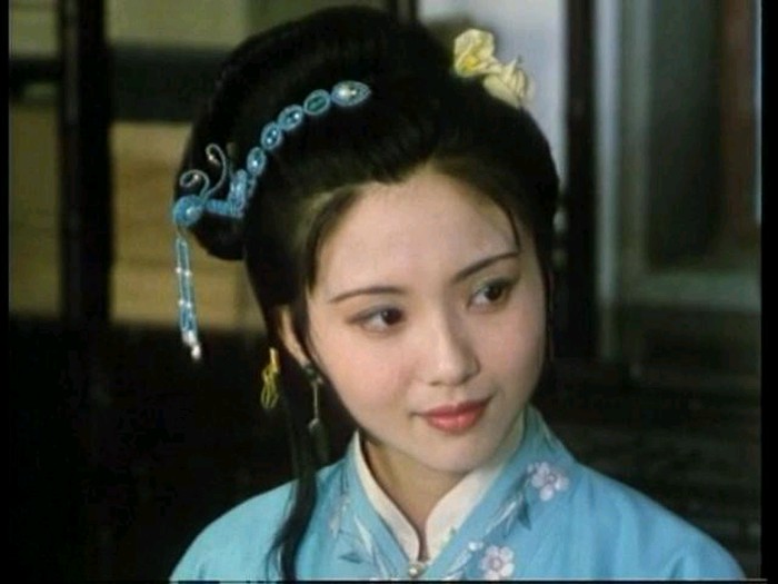 红楼梦人物连连看_红楼梦影版与剧版比较_陶慧敏林黛玉演技分析