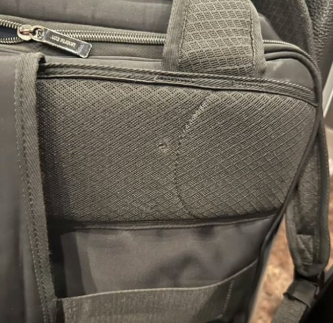 中国商人巴西遭抢劫 电脑挡下一枪 幸运逃过一劫