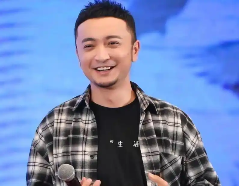 尼格买提 成长之路 父亲影响_尼格买提 夫妇 十年丁克生活_尼格买提个人资料图片