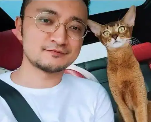 尼格买提个人资料图片_尼格买提 成长之路 父亲影响_尼格买提 夫妇 十年丁克生活