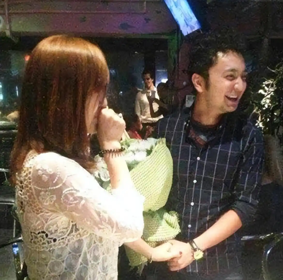 尼格买提个人资料图片_尼格买提 成长之路 父亲影响_尼格买提 夫妇 十年丁克生活