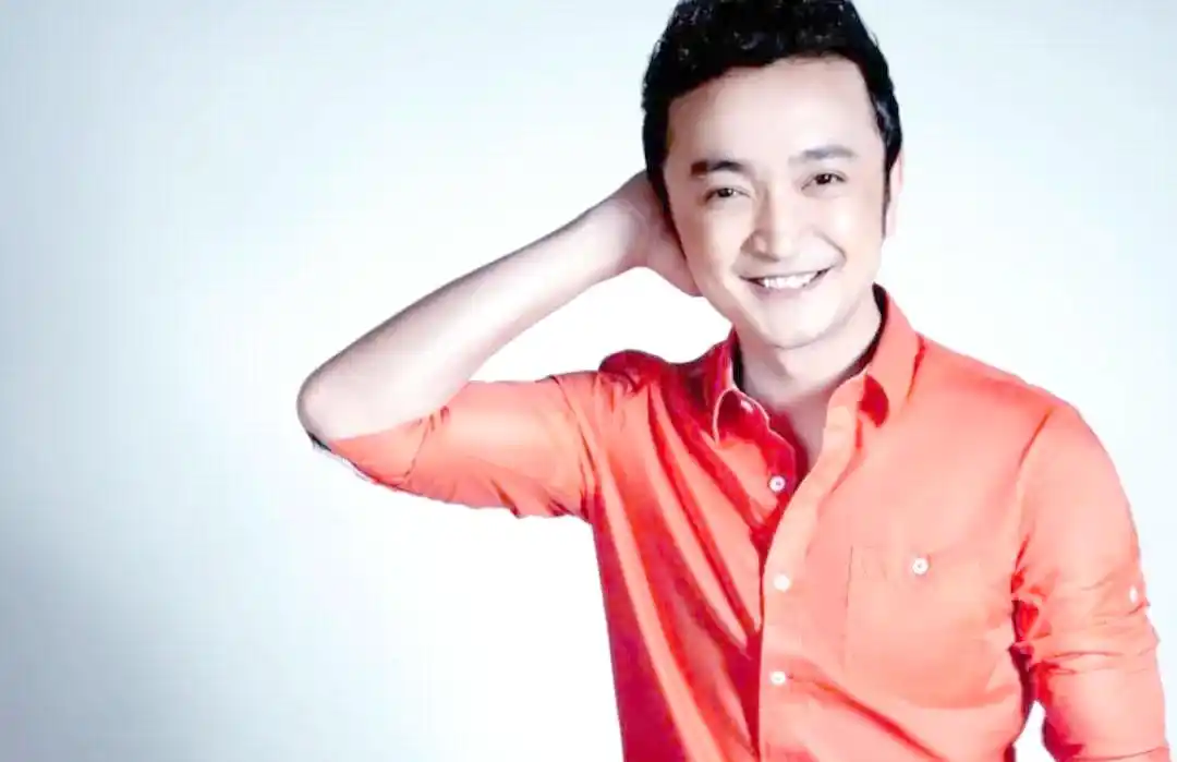 尼格买提家庭背景与成长故事_尼格买提春晚崛起历程_尼格买提个人资料图片