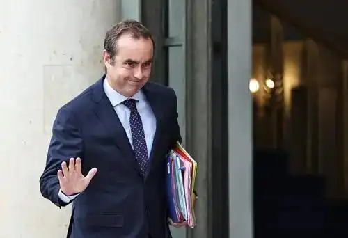 马克龙再次任命勒科尔尼为总理_马克龙：再次任命勒科尔尼担任总理_以军控制加沙关键区域