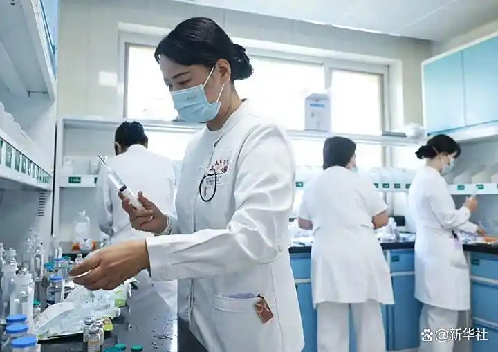 习近平总书记对妇女发展的论述_总书记关心妇女事业发展的故事_居里夫人对女性奋斗的激励