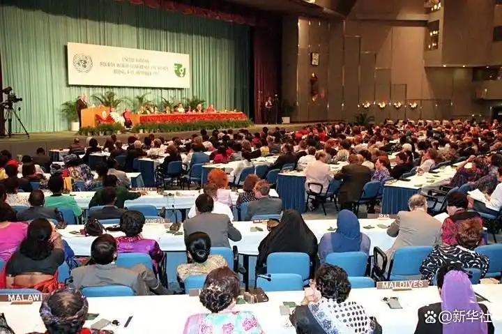 总书记关心妇女事业发展的故事_习近平总书记对妇女发展的论述_居里夫人对女性奋斗的激励