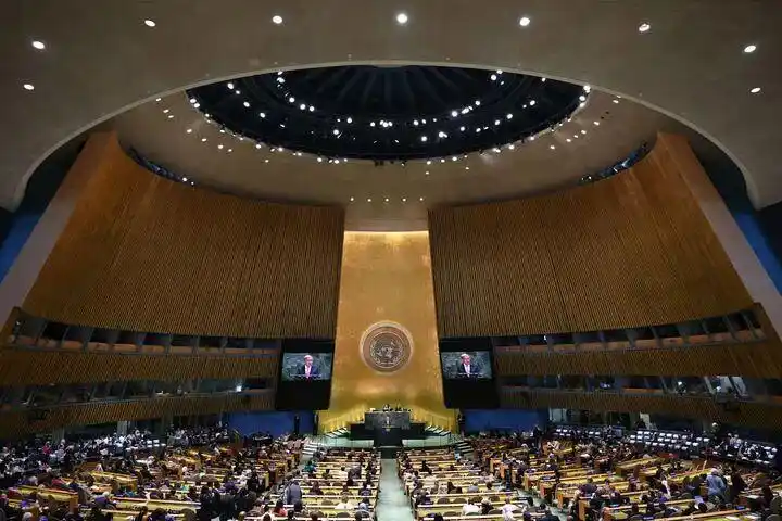 总书记关心妇女事业发展的故事_居里夫人对女性奋斗的激励_习近平总书记对妇女发展的论述