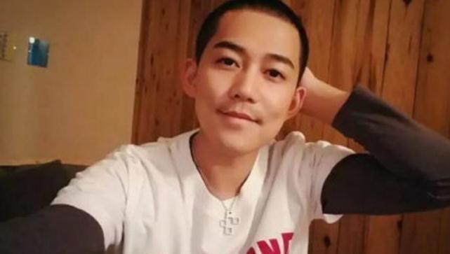 苏醒魏晨决赛对决 陈楚生 李炜恩怨情仇_2007快乐男声苏醒PK王铮亮 张杰 何老师_张杰和苏醒关系好吗