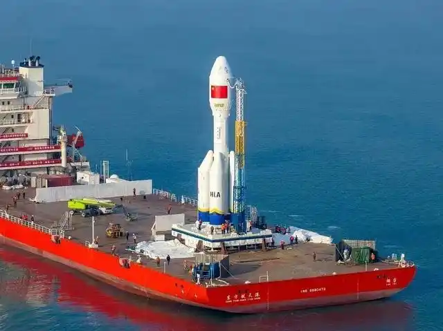 全球最大固体火箭再出征_引力一号海上发射_东方航天港商业航天发射