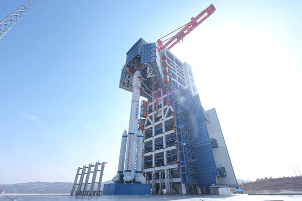 全球最大固体火箭再出征_长征六号改火箭 首次发射任务 固体捆绑运载火箭