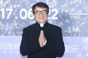 成龙最近新电影_成龙早年经历_成龙武师时期