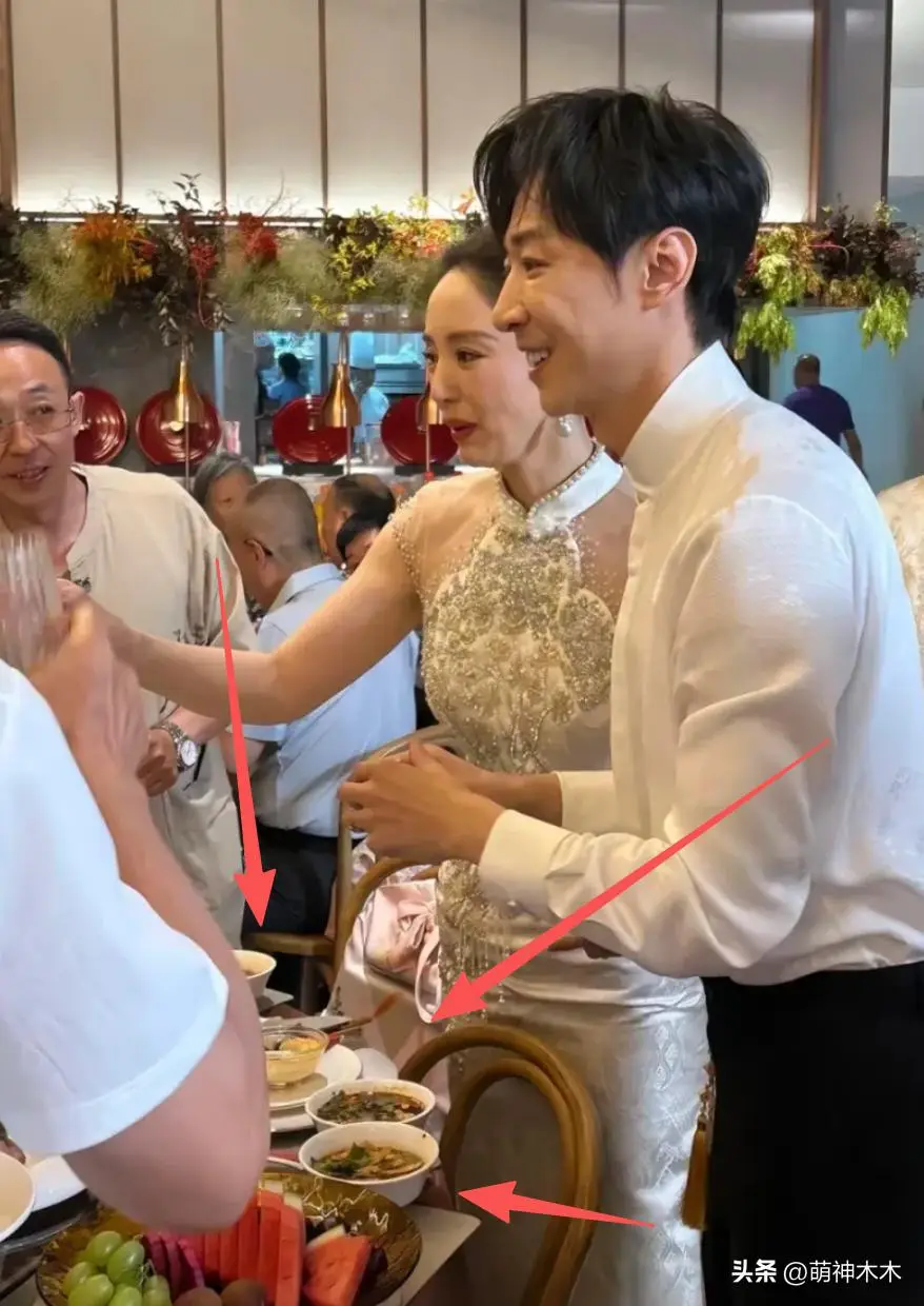 董璇回应婚礼餐标67元_张维伊董璇大同婚宴价格争议_花园大饭店婚宴人均价格真相