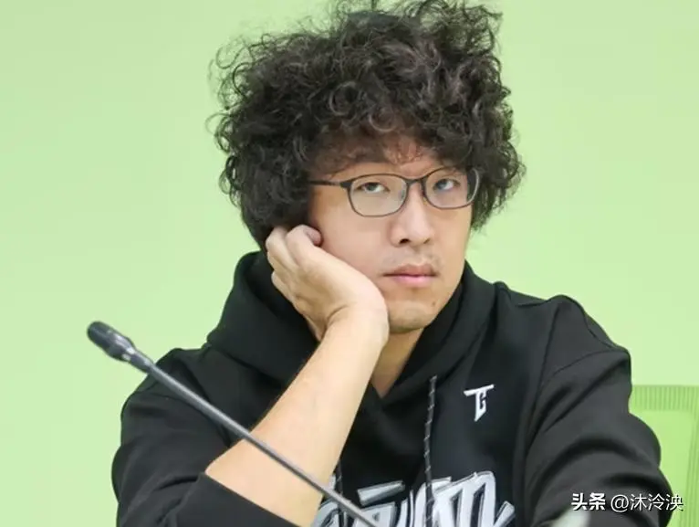 沈伯洋通缉令_台独分子法律制裁_“台独”沈伯洋慌了：我这情况怎么办