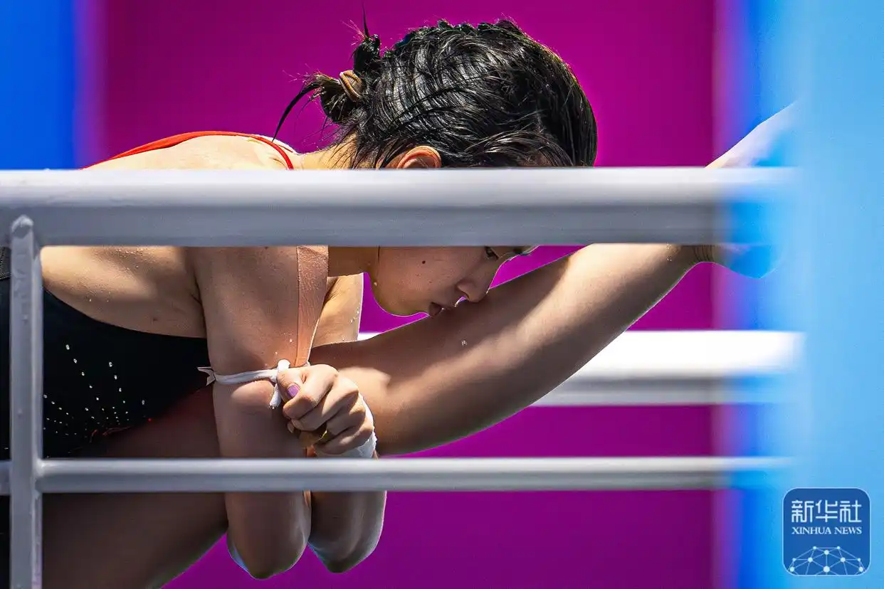 陈芋汐全运会女子10米跳台夺金_全国运动会跳水女子10米跳台半决赛 陈芋汐 晋级决赛