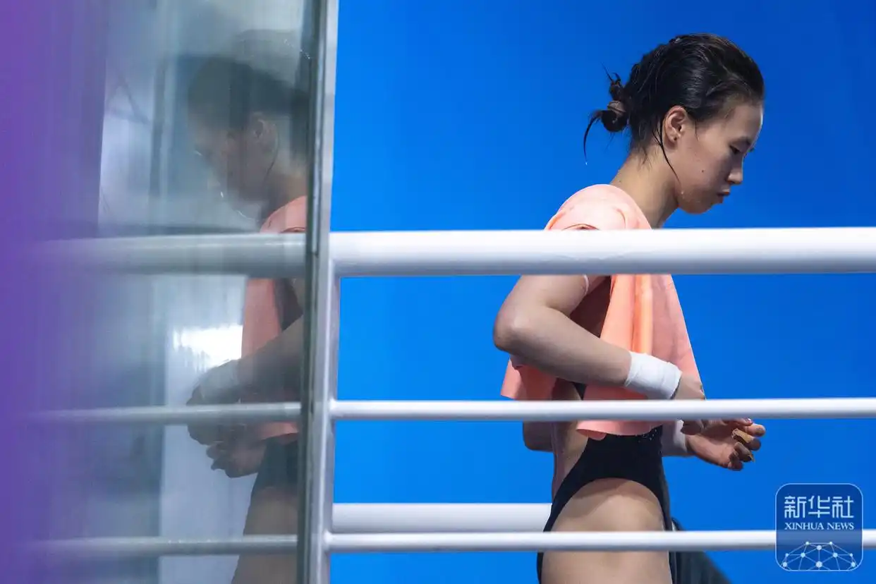 全国运动会跳水女子10米跳台半决赛 陈芋汐 晋级决赛_陈芋汐全运会女子10米跳台夺金